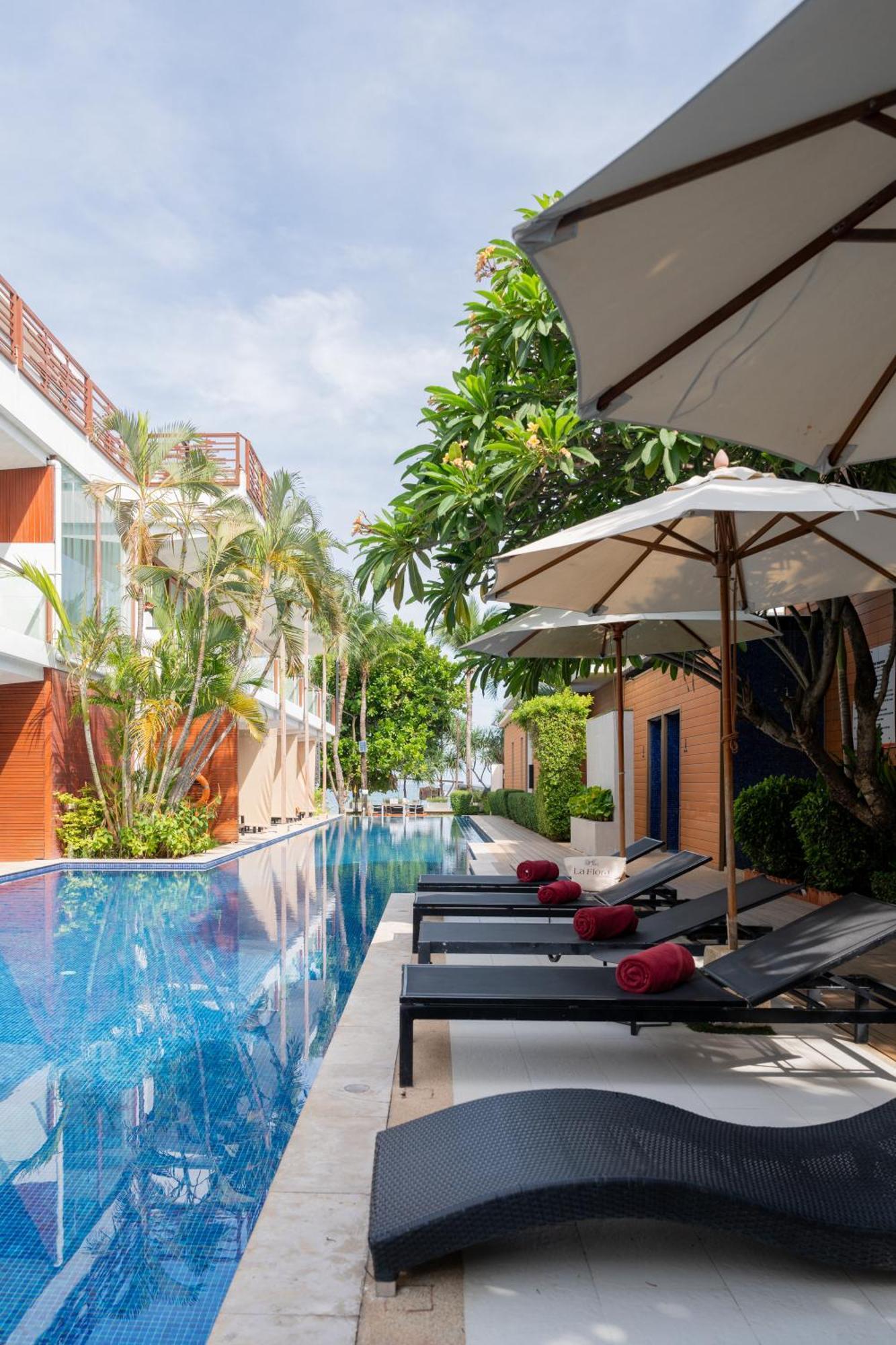 La Flora Resort Patong Екстер'єр фото