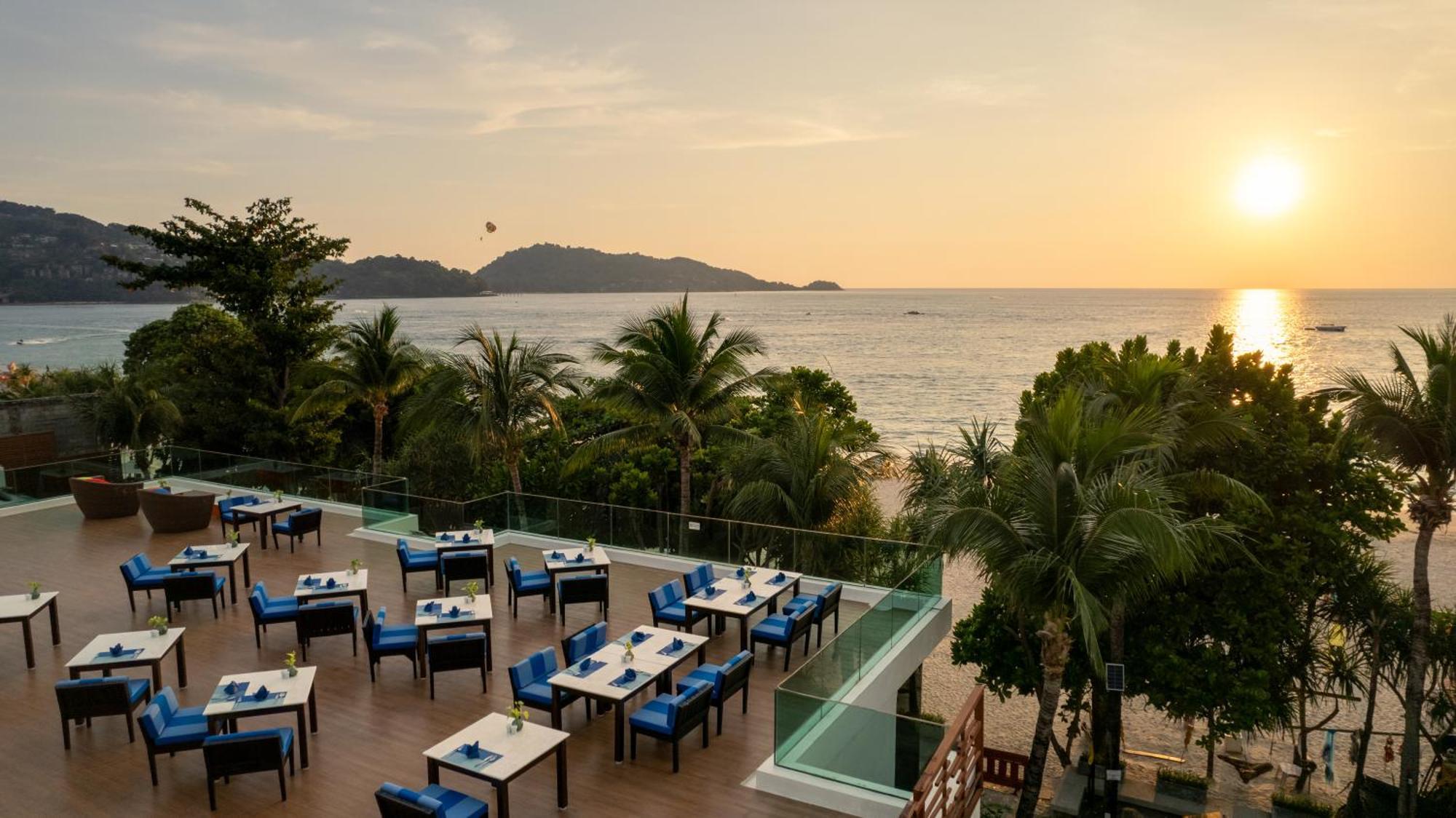 La Flora Resort Patong Екстер'єр фото