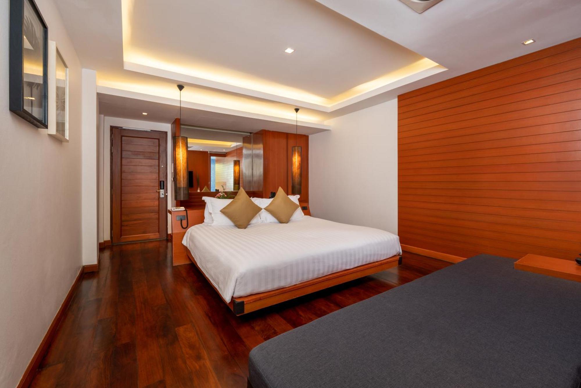 La Flora Resort Patong Екстер'єр фото