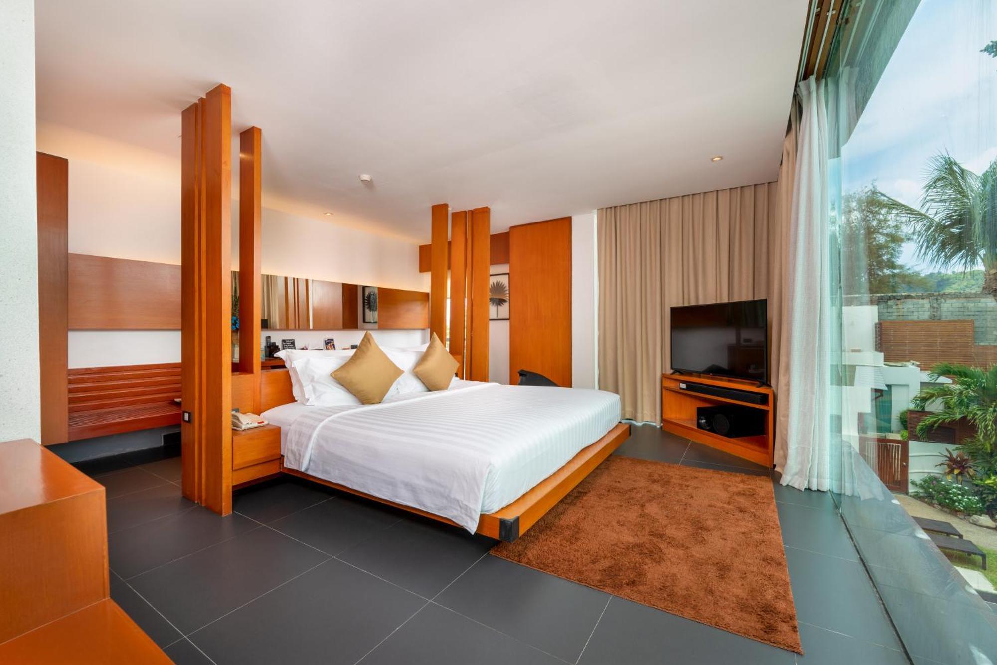 La Flora Resort Patong Екстер'єр фото