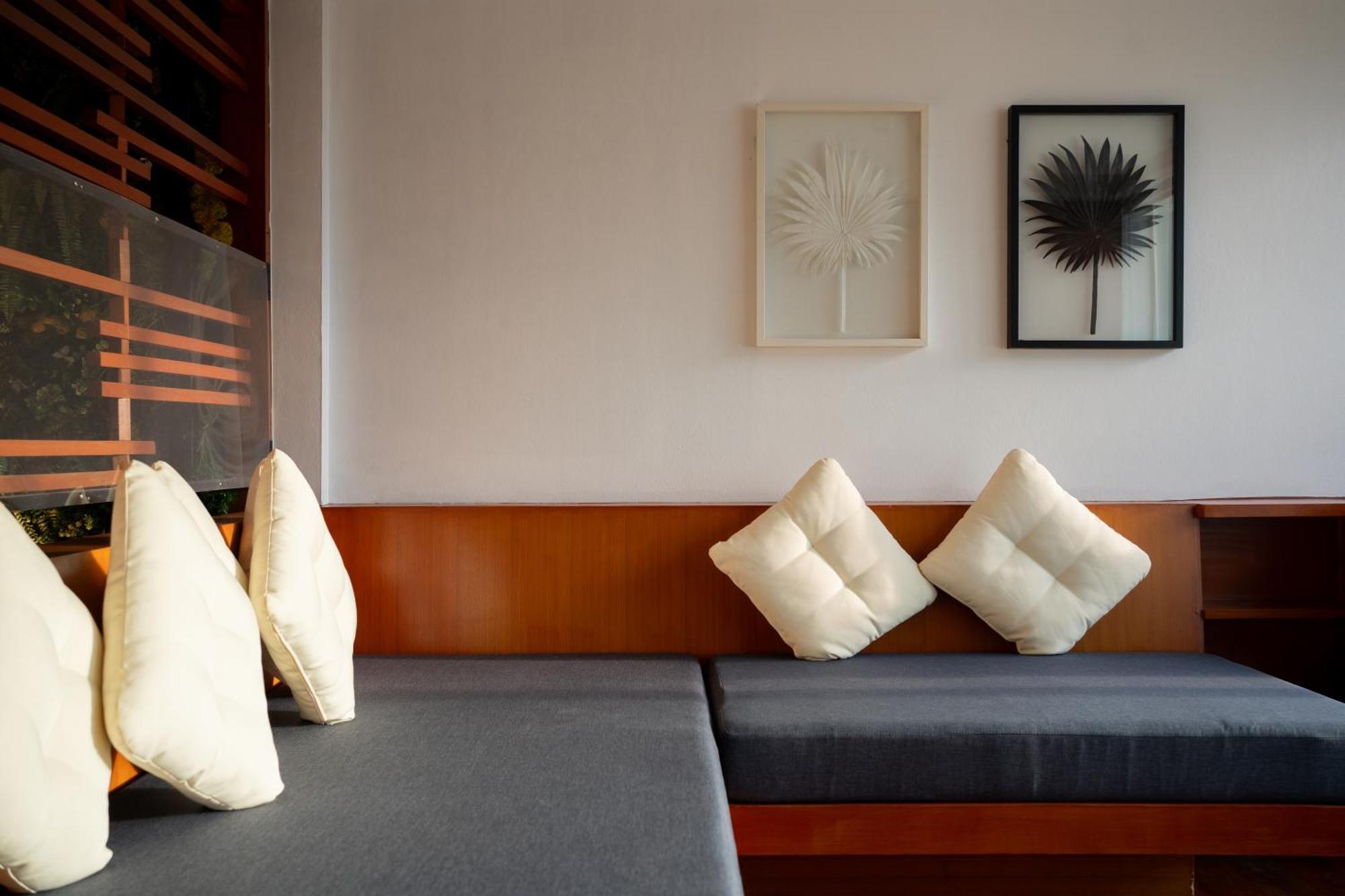La Flora Resort Patong Екстер'єр фото