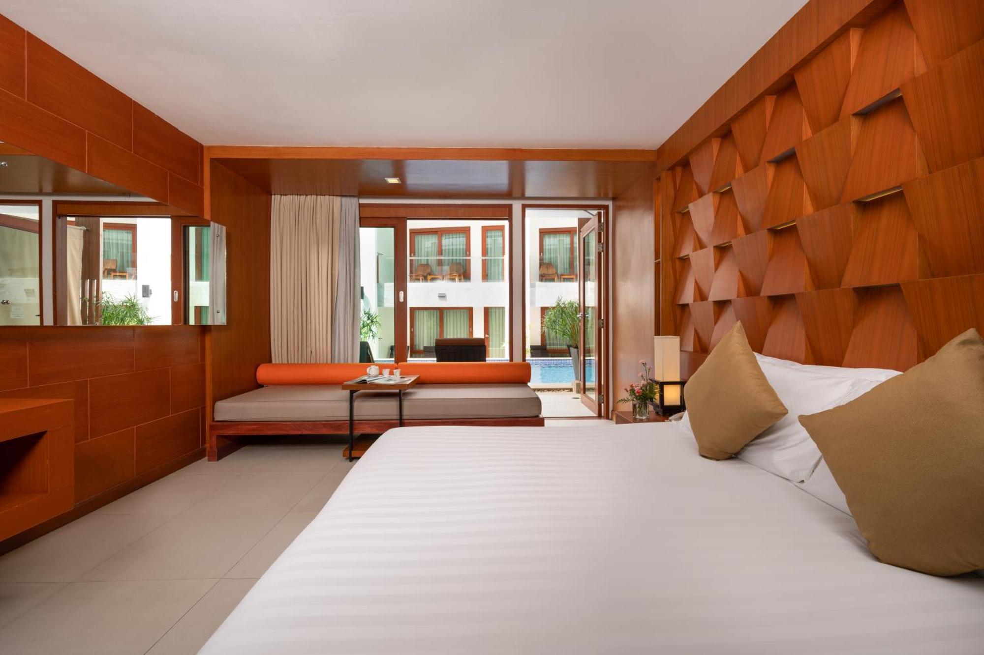 La Flora Resort Patong Екстер'єр фото