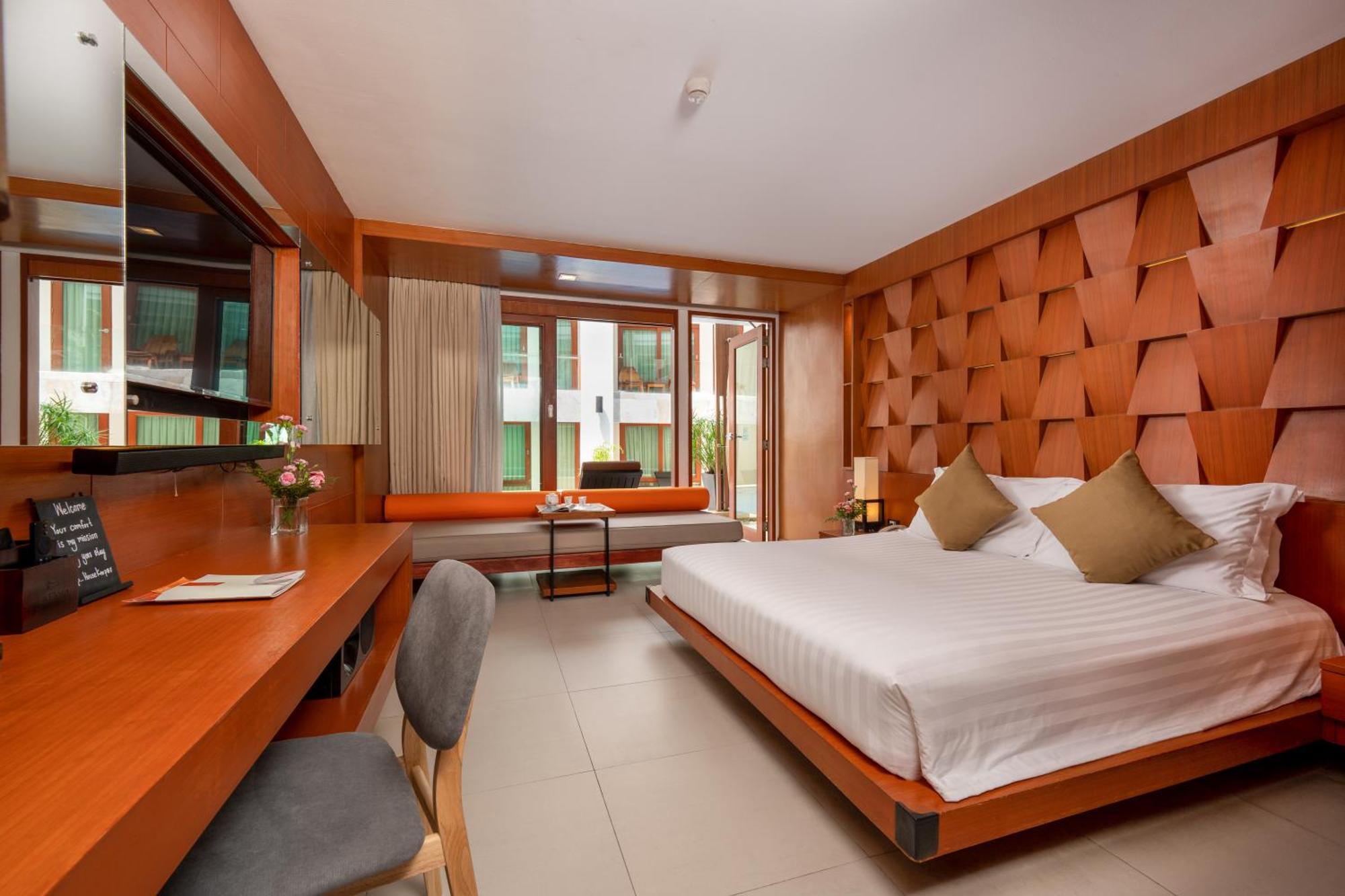 La Flora Resort Patong Екстер'єр фото