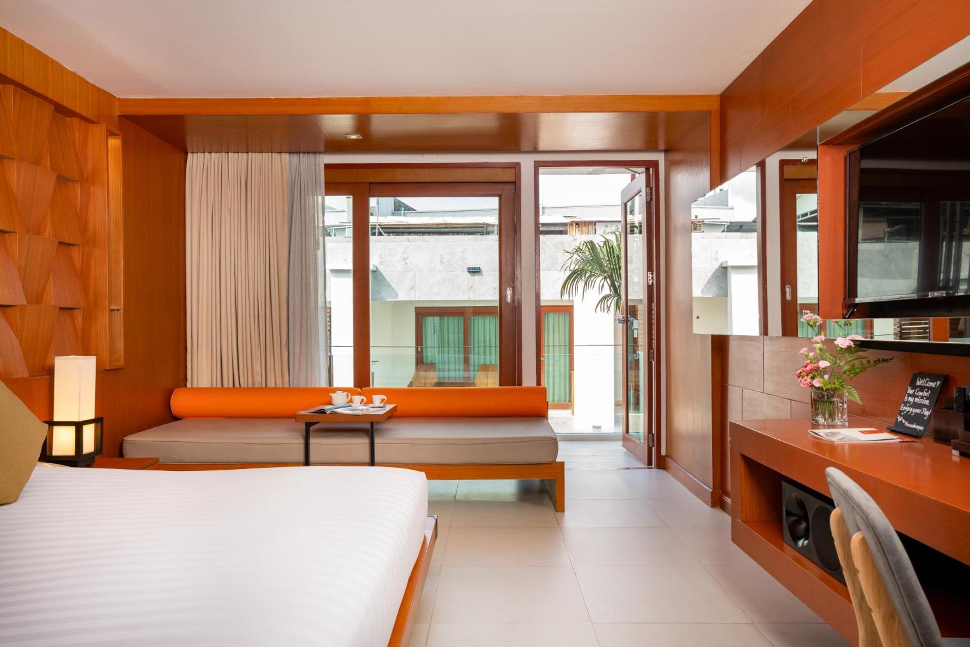 La Flora Resort Patong Екстер'єр фото